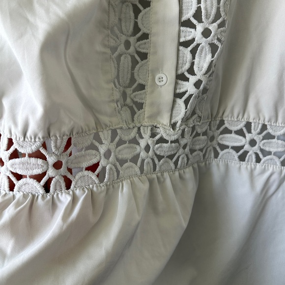 Chic White Dress with Lace Details & Slip - Picture 6 of 9